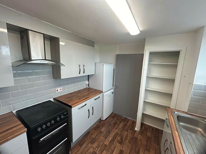 2 Bedroom Flat To Rent In Waveney Road, Lowestoft, NR32