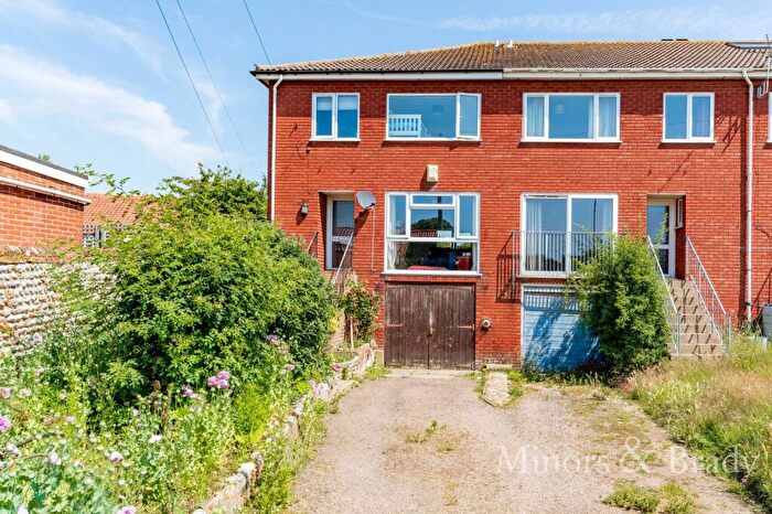 4 Bedroom End Of Terrace House To Rent In Walcott Road, Bacton, NR12