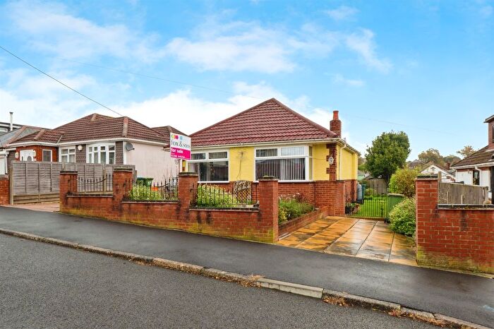 2 Bedroom Detached Bungalow For Sale In Chaucer Road, Southampton, SO19