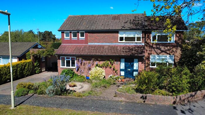 4 Bedroom Detached House For Sale In Madeley Road, Church Crookham, Fleet, GU52