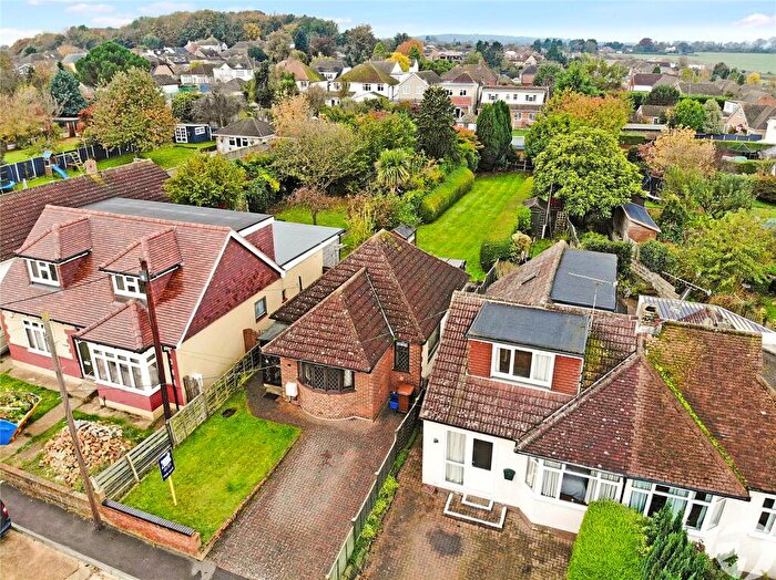2 Bedroom Bungalow For Sale In Lynors Avenue, Rochester, Kent, ME2