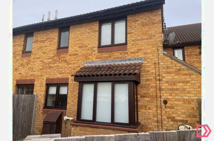 1 Bedroom Terraced House To Rent In Sunbury Court, North Shoebury, Essex, SS3
