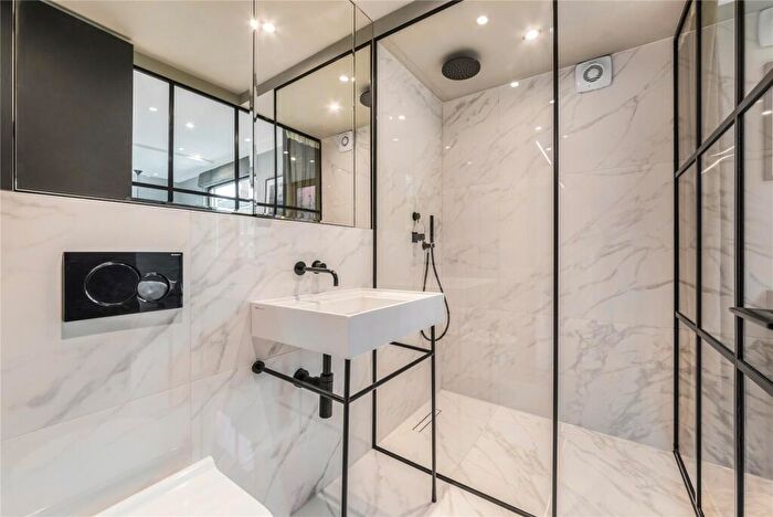 2 Bedroom Apartment To Rent In Gilston Road, London, SW10