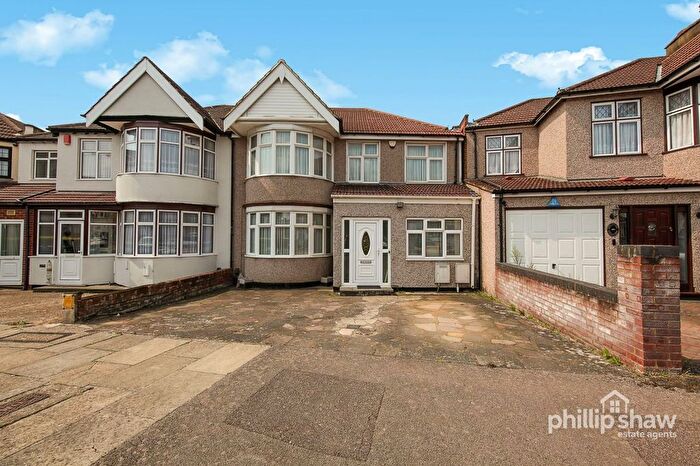 5 Bedroom Semi Detached House For Sale In Kenton Park Crescent, Harrow, HA3
