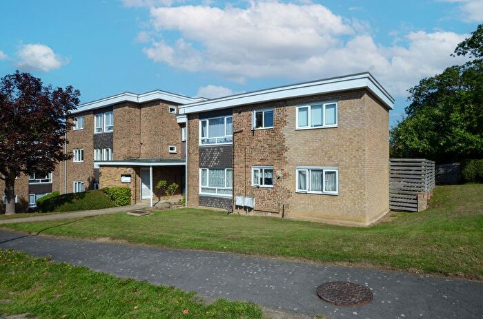 1 Bedroom Flat For Sale In By The Wood, Watford, WD19