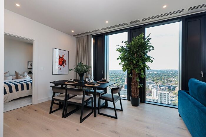 2 Bedroom Flat To Rent In Broad Street, Birmingham, B15