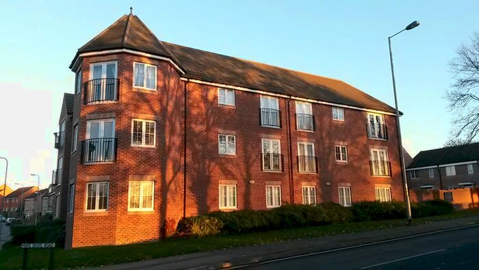 2 Bedroom Flat To Rent In Lacemakers, Rushden, NN10