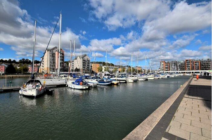 2 Bedroom Apartment To Rent In Mizzen Court, Portishead, BS20