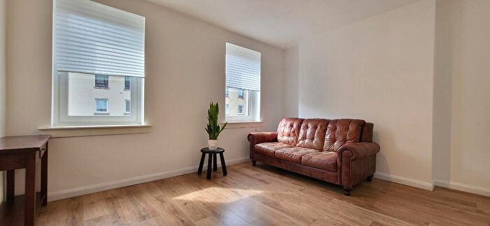 2 Bedroom Flat To Rent In Loaning Crescent, Leith, Edinburgh, EH7