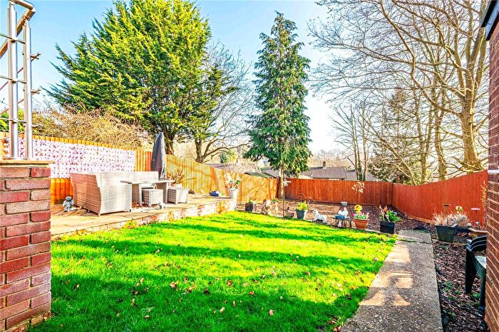 3 Bedroom End Of Terrace House For Sale In Oak Street, Nash Mills, Hemel Hempstead, Hertfordshire, HP3