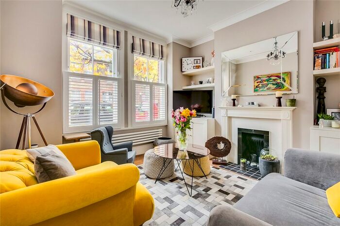 2 Bedroom Maisonette To Rent In Tennyson Street, London, SW8