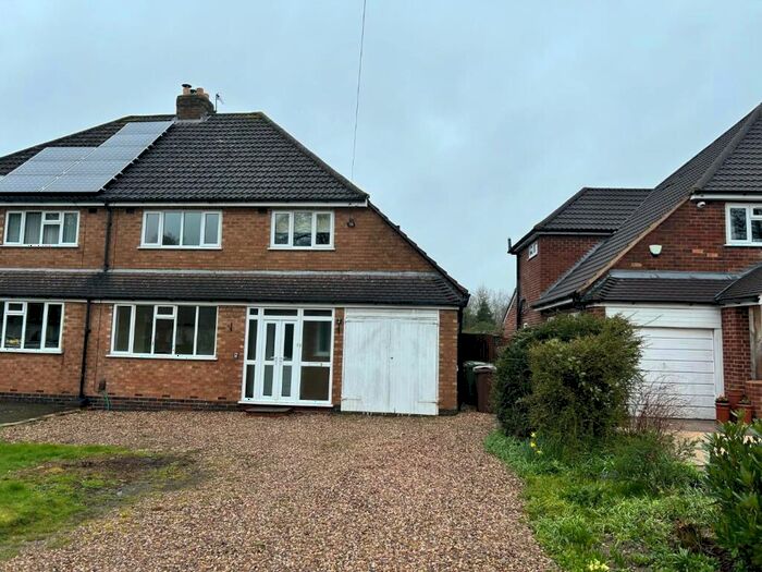 3 Bedroom Semi-Detached House To Rent In Longdon Road, Knowle, B93