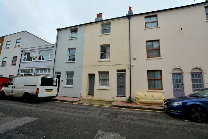 3 Bedroom Terraced House To Rent In Castle Street, City Centre, Brighton, BN1