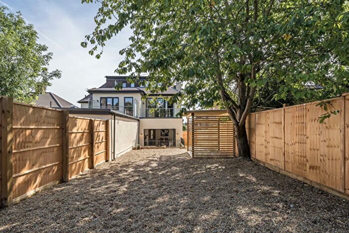 2 Bedroom Flat For Sale In Court Farm Road, London, SE9