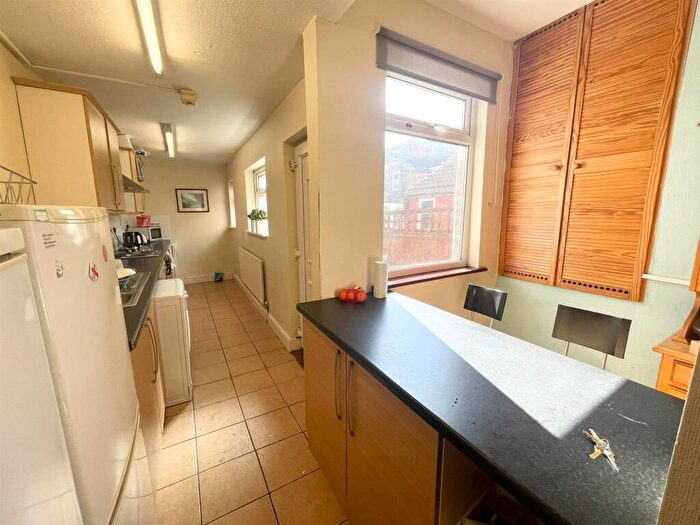 4 Bedroom Terraced House To Rent In **£pppw Excluding Bills** Beeston Road, Dunkirk, - Uon, NG7