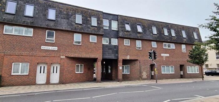 House For Sale In Terminus Road, Littlehampton, BN17