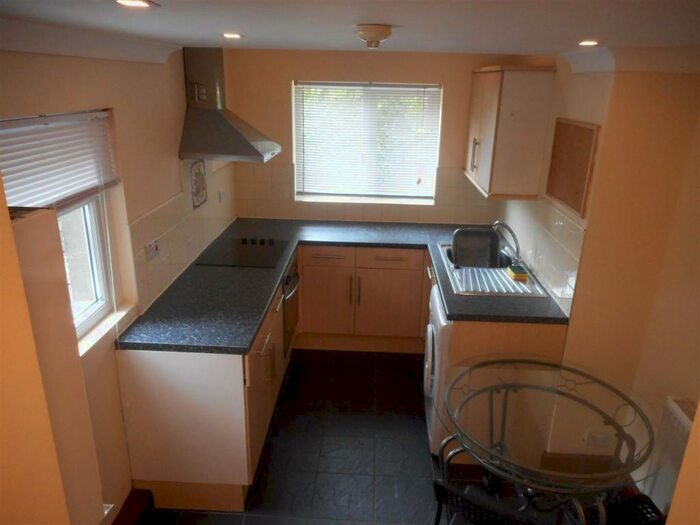 1 Bedroom Flat To Rent In Gordon Road, Cardiff, CF24