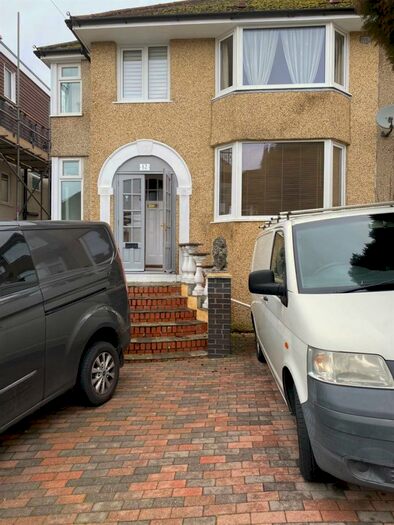 5 Bedroom Semi-Detached House To Rent In Inott Furze, Headington, Oxford, OX3