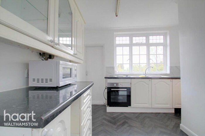 2 Bedroom Maisonette To Rent In Forest Road, London, E17