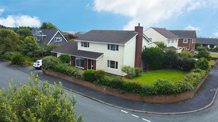 4 Bedroom Detached House For Sale In Faenol Isaf, Tywyn, Gwynedd, LL36