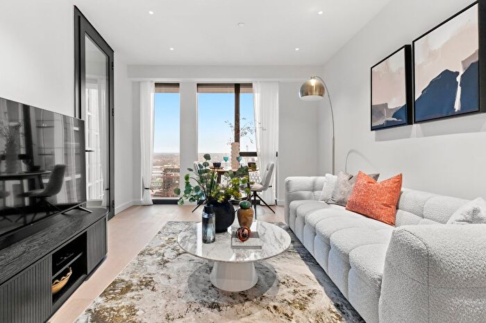 1 Bedroom Flat To Rent In River Park Tower, Nine Elms Lane, SW8