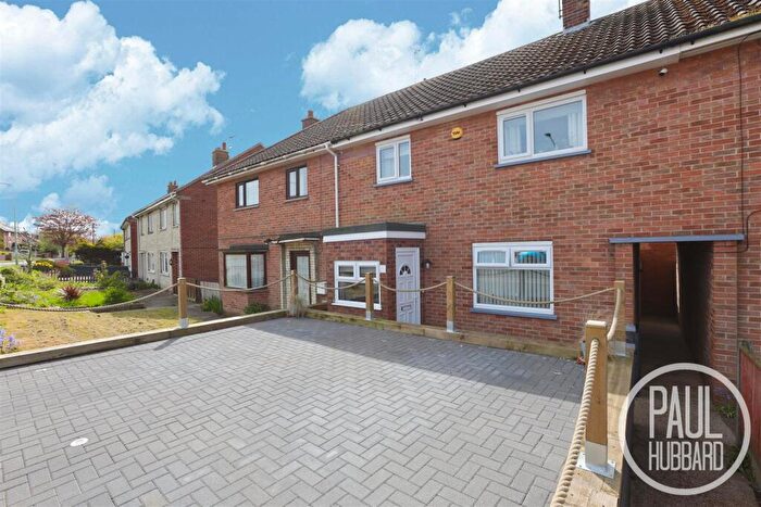 3 Bedroom Terraced House For Sale In Oulton Road, Oulton Broad, NR32