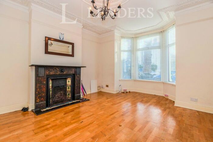 2 Bedroom Apartment To Rent In Laburnum Grove, PO2