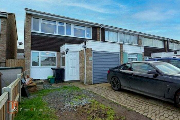 3 Bedroom End Of Terrace House To Rent In Onslow Crescent, Colchester, Essex, CO2