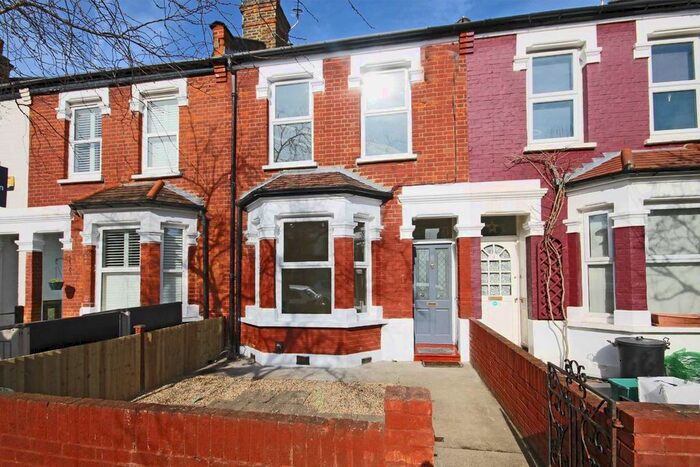 2 Bedroom Property To Rent In Belsize Avenue, London, W13