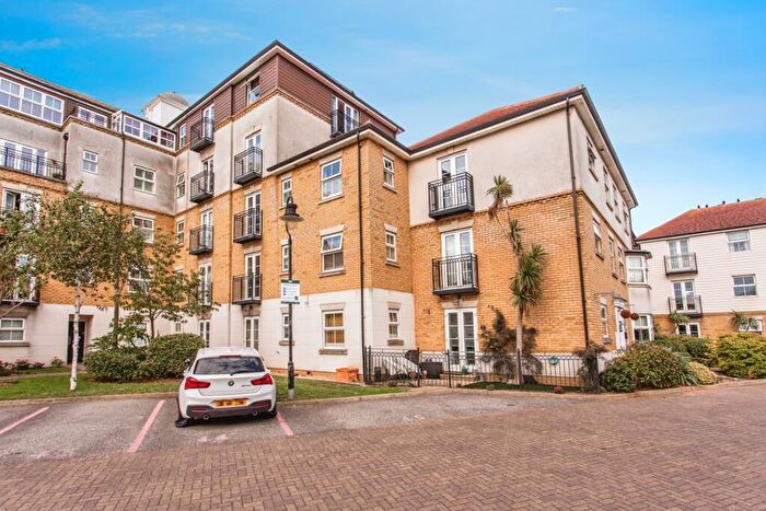 2 Bedroom Flat For Sale In Audley Court, Forge Way, Southend-On-Sea, Essex, SS1