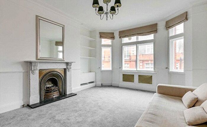 2 Bedroom Flat To Rent In Aberdeen Court, Maida Vale, London, W9