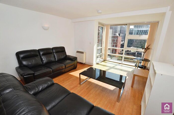 2 Bedroom Flat To Rent In , Southern Gateway, Manchester, M1