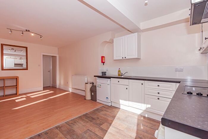 5 Bedroom End Of Terrace House To Rent In Barnet Street, Oxford, OX4