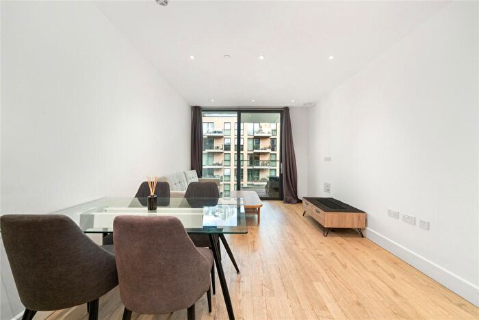 2 Bedroom Apartment For Sale In Stable Walk, E1