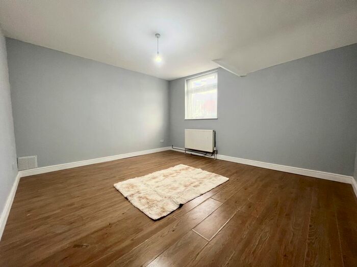 4 Bedroom Terraced House To Rent In Percival Road, Enfield, EN1