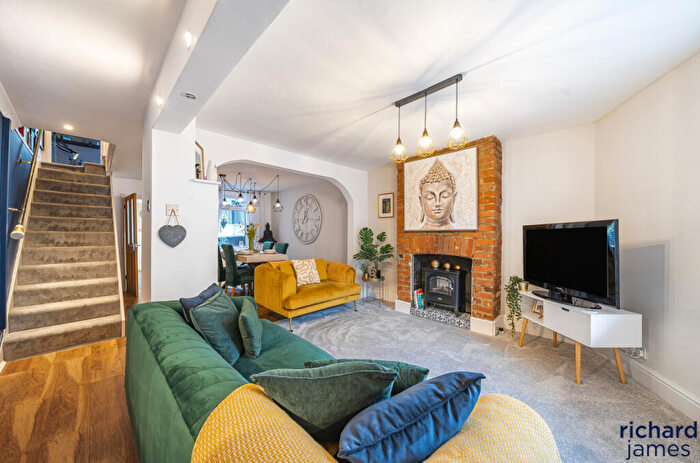3 Bedroom End Of Terrace House For Sale In Prospect Hill, Old Town, Swindon, SN1