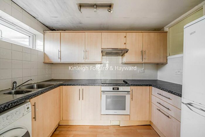 2 Bedroom Flat For Sale In Fortis Green, Muswell Hill, N2