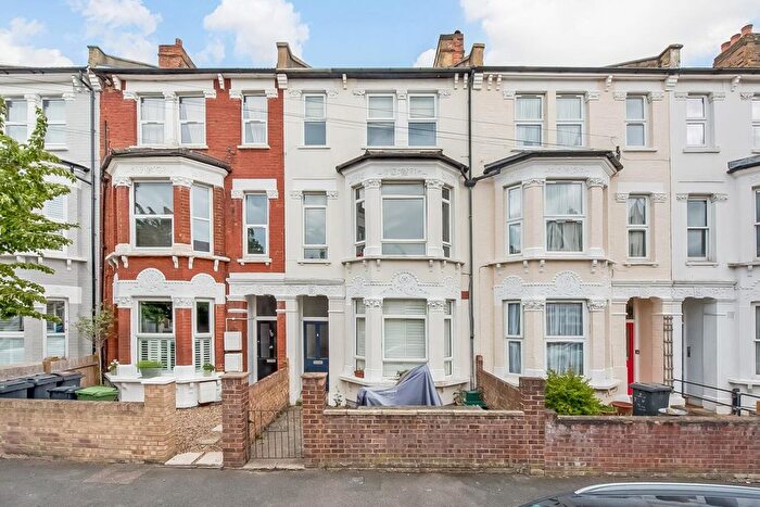 2 Bedroom Flat To Rent In Byne Road, Sydenham, London, SE26