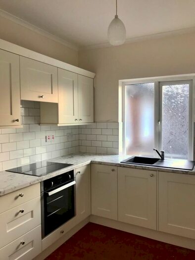 2 Bedroom Flat To Rent In Arnold Road, Nottingham, NG5