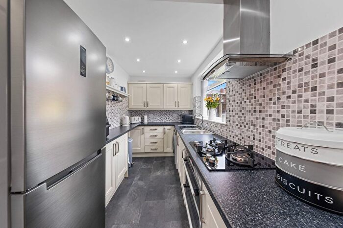 2 Bedroom Semi-Detached House For Sale In Manchester Road, Woolston, WA1