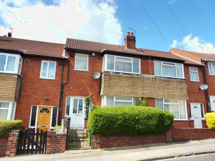 3 Bedroom House To Rent In Melbourne Grove, Leeds, LS13
