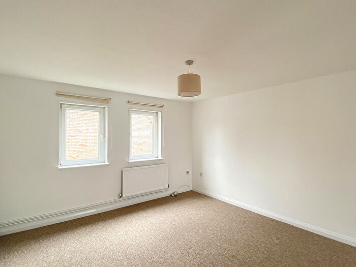 2 Bedroom Apartment To Rent In Minerva Way, Cambridge, CB4