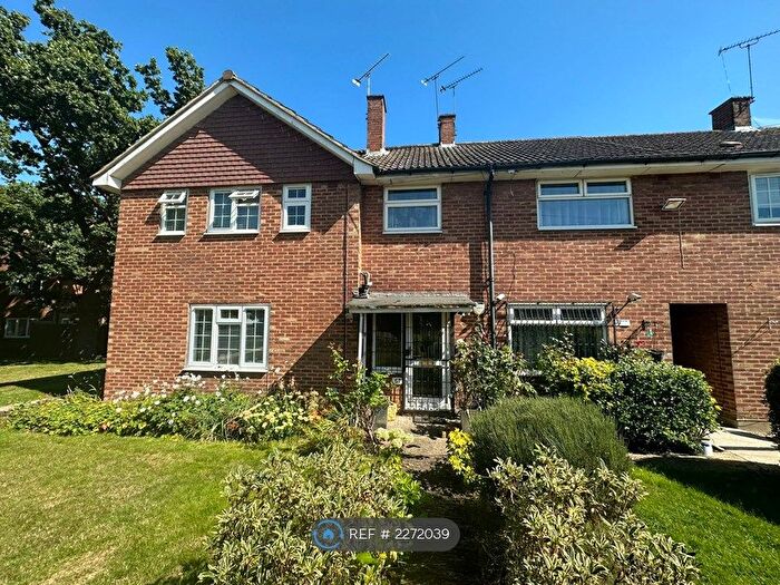 3 Bedroom Detached House To Rent In Pondfield Lane, Brentwood, CM13
