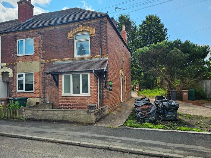 2 Bedroom End Of Terrace House To Rent In Castle Road, Swadlincote, Derbyshire, DE11