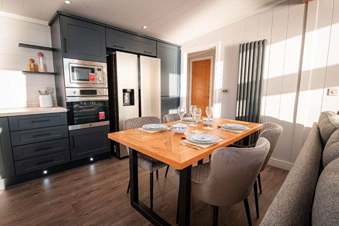 2 Bedroom Lodge For Sale In Great Hadham Country Club, SG10