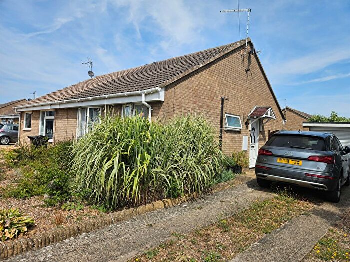 2 Bedroom Semi-Detached Bungalow For Sale In Gainsborough Road, Stamford, PE9