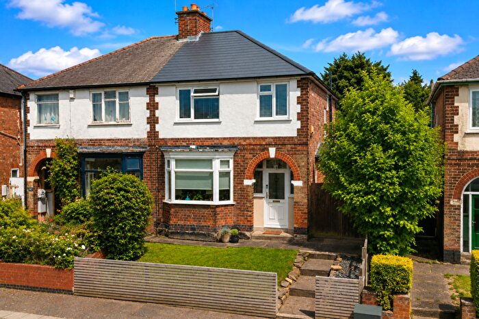 3 Bedroom Semi-Detached House For Sale In Stanfell Road, Leicester, LE2