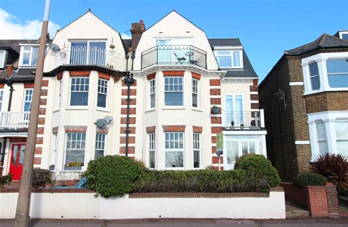 1 Bedroom Apartment To Rent In Grand Parade, Leigh On Sea, SS9