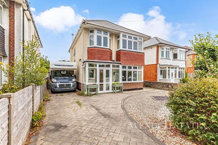4 Bedroom Detached House For Sale In De Lisle Road, Bournemouth, Bournemouth Christchurch Poole, BH3
