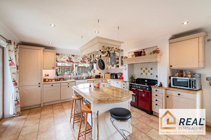 4 Bedroom Detached House For Sale In Bore Row, FK7